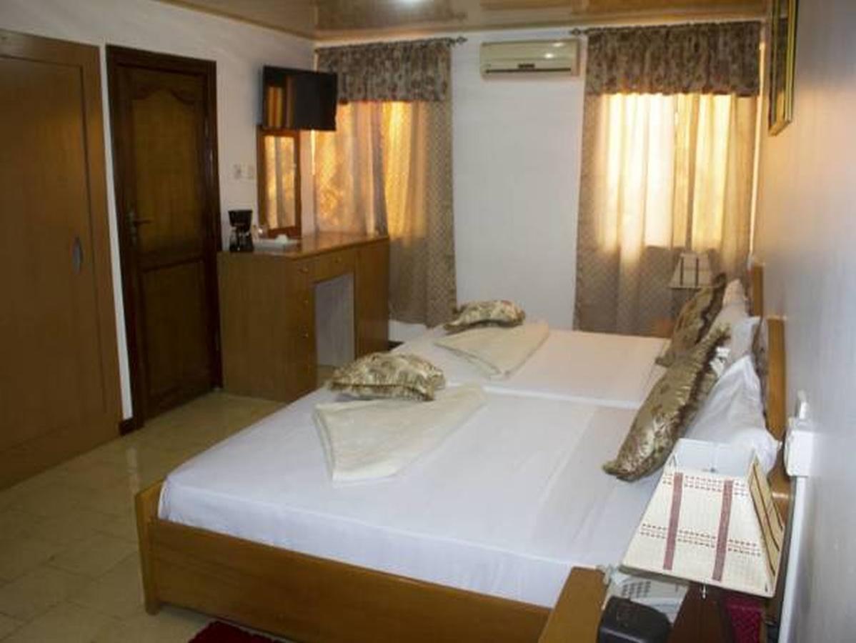Allseasons Hotel Pantang Kültér fotó